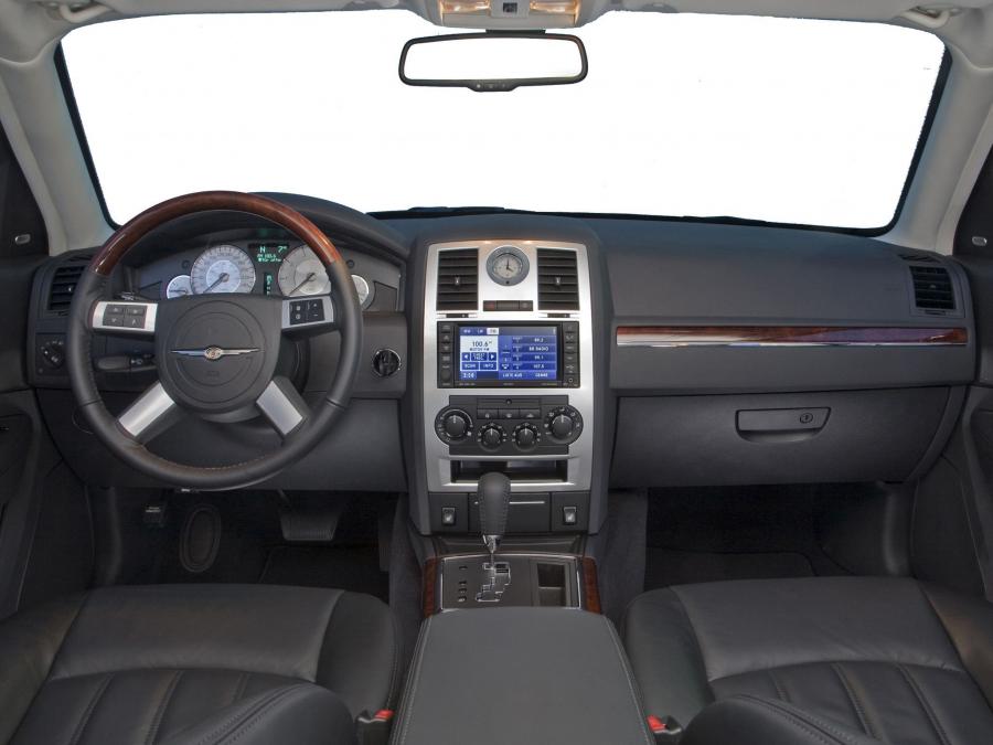  Chrysler 300C 2007 года  (EU) (фото 3 из 21)